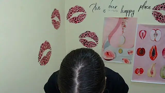  SusieSu  online show from 03/17/25, 12:57