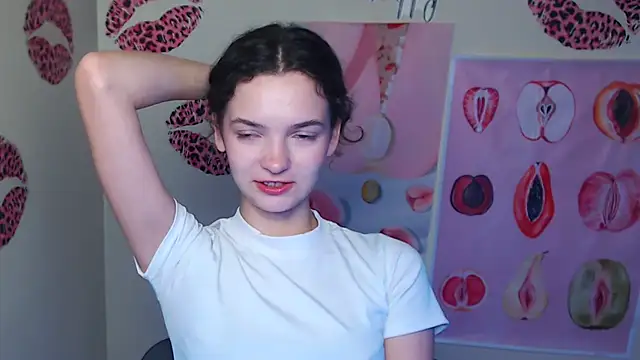  SusieSu  online show from 11/23/25, 01:10