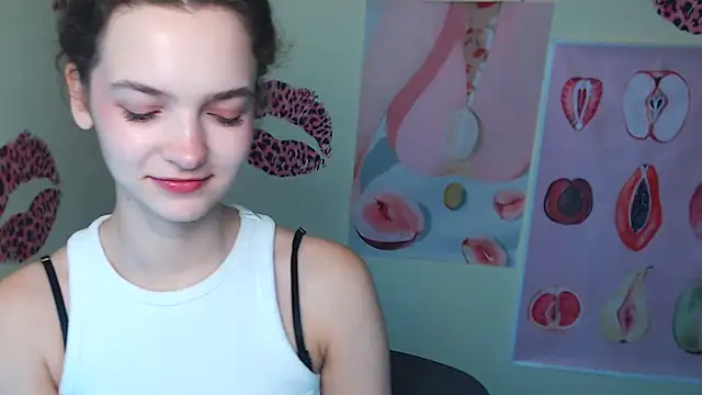  SusieSu  online show from 12/01/25, 01:12