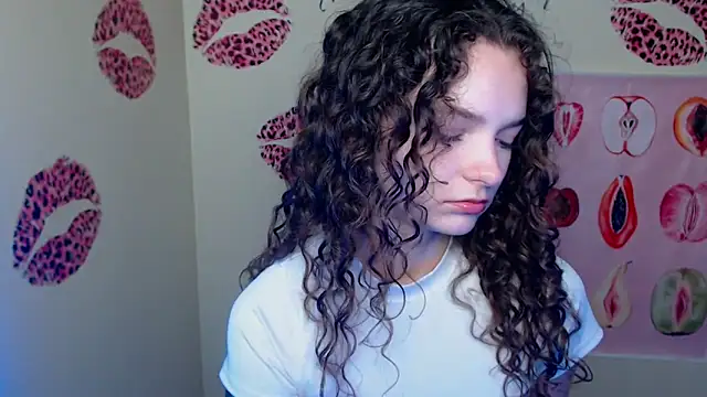  SusieSu  online show from 09/24/25, 05:47