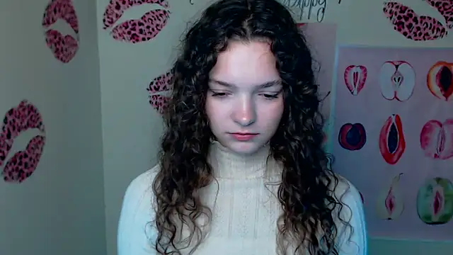  SusieSu  online show from 10/15/25, 06:22