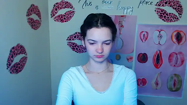  SusieSu  online show from 03/18/26, 07:22