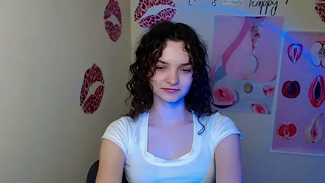  SusieSu  online show from 03/11/25, 10:51