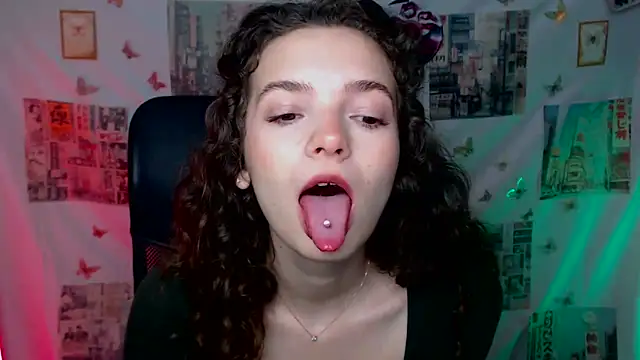  SusieSu  online show from 04/17/26, 06:05