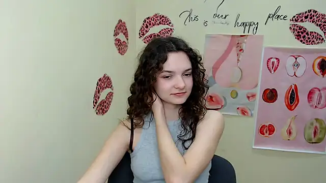  SusieSu  online show from 03/10/25, 10:18