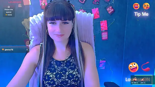 Snapshot of Violla_My chatting on 07/18/26, 08:12 Violla My online show from 07/18/26, 08:12