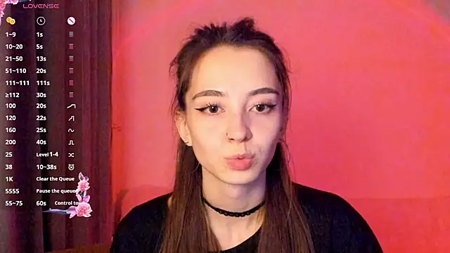 Snapshot of EvaBradley chatting on 10/08/25, 06:30 EvaBradley online show from 10/08/25, 06:30