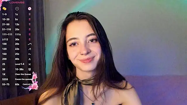 Snapshot of EvaBradley chatting on 10/05/25, 06:42 EvaBradley online show from 10/05/25, 06:42