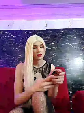 crislingery dolli online show from 05/02/26, 01:16