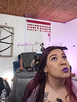 keila j online show from 12/04/25, 10:47