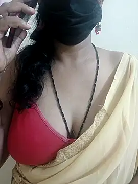 Snapshot of akshara_22 chatting on 11/29/25, 01:33 akshara 22 online show from 11/29/25, 01:33