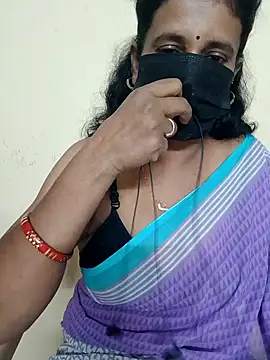 Snapshot of akshara_22 chatting on 01/01/25, 01:27 akshara 22 online show from 01/01/25, 01:27