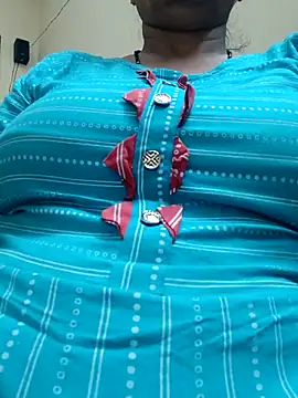 Snapshot of akshara_22 chatting on 10/20/25, 02:28 akshara 22 online show from 10/20/25, 02:28