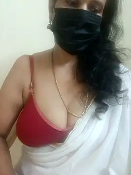 Snapshot of akshara_22 chatting on 11/16/25, 04:12 akshara 22 online show from 11/16/25, 04:12