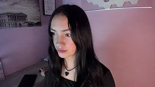 Snapshot of Scarlett__Fox__ chatting on 10/24/25, 11:31 Scarlett Fox online show from 10/24/25, 11:31