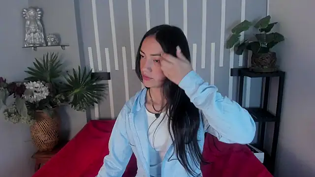 Snapshot of Scarlett__Fox__ chatting on 11/25/25, 11:21 Scarlett Fox online show from 11/25/25, 11:21