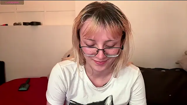 Cloe five online show from 11/28/25, 12:11