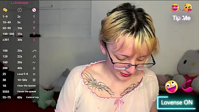 Cloe five online show from 10/27/25, 11:38