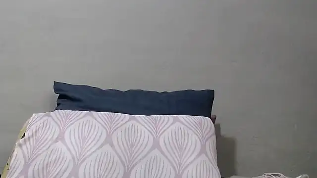 BustyMelonssXXXX online show from 12/04/25, 06:18