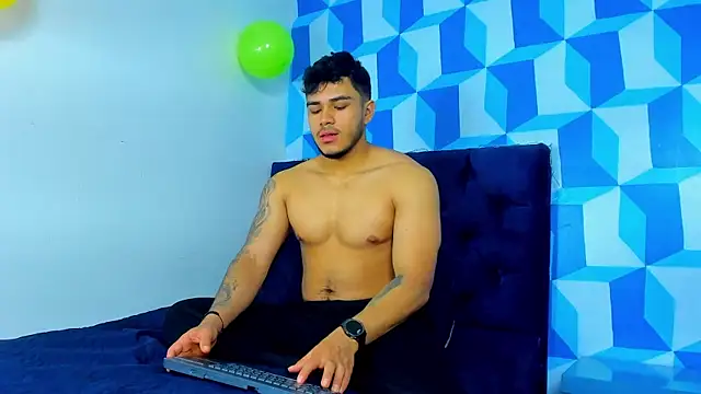 Snapshot of jeisonstark chatting on 02/28/25, 11:36 jeisonstark online show from 02/28/25, 11:36