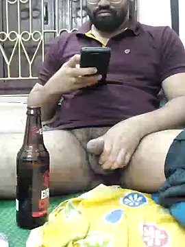 Snapshot of PatelBond chatting on 01/01/25, 06:16 PatelBond online show from 01/01/25, 06:16