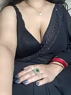 Anamika Kapoor online show from 02/20/25, 09:31