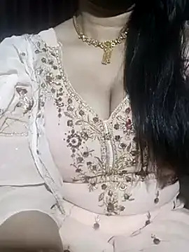 Anamika Kapoor online show from 02/26/25, 07:32