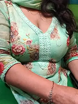 Anamika Kapoor online show from 10/05/25, 01:40