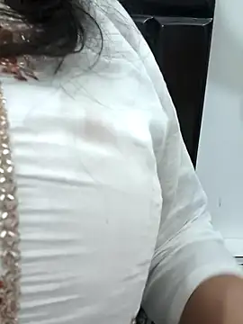 Anamika Kapoor online show from 03/22/26, 09:05