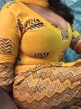 Snapshot of Anamika_Kapoor chatting on 02/14/26, 10:32 Anamika Kapoor online show from 02/14/26, 10:32