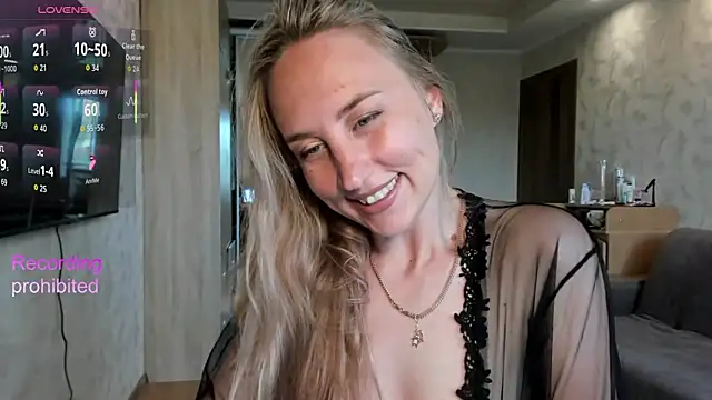 Snapshot of lady_Nati chatting on 06/13/26, 02:15 lady Nati online show from 06/13/26, 02:15