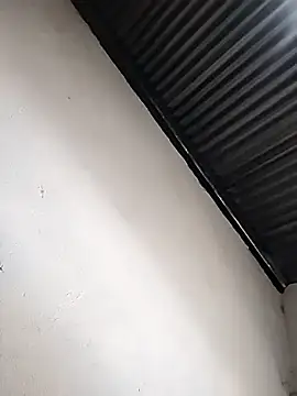 hugecrksam online show from 03/28/26, 03:24