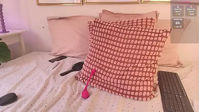Eva depp online show from 03/18/25, 02:50