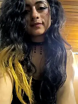 Snapshot of Lila_Desiree chatting on 03/04/25, 04:38 Lila Desiree online show from 03/04/25, 04:38