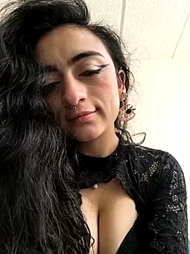 Lila Desiree online show from 04/04/26, 01:39