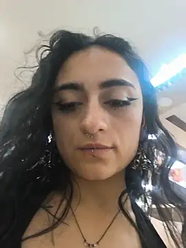 Snapshot of Lila_Desiree chatting on 05/18/26, 11:31 Lila Desiree online show from 05/18/26, 11:31