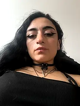 Snapshot of Lila_Desiree chatting on 04/25/26, 04:15 Lila Desiree online show from 04/25/26, 04:15