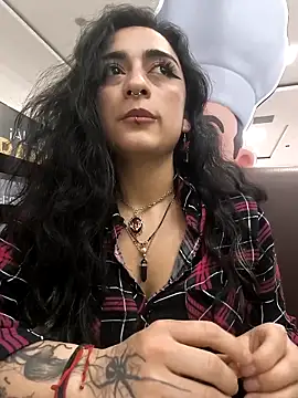 Lila Desiree online show from 11/22/25, 10:41