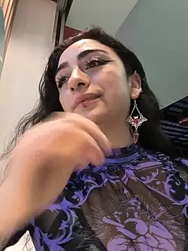 Snapshot of Lila_Desiree chatting on 05/25/26, 11:25 Lila Desiree online show from 05/25/26, 11:25