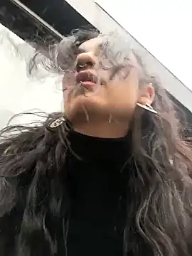 Lila Desiree online show from 04/11/26, 05:27