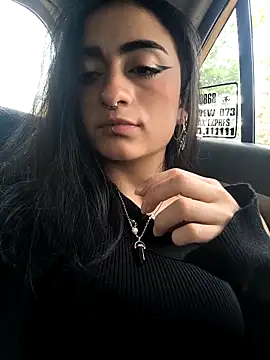 Lila Desiree online show from 11/12/25, 08:45