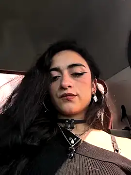 Lila Desiree online show from 11/21/25, 03:44