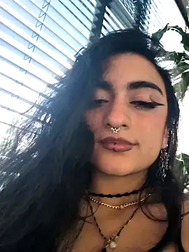 Lila Desiree online show from 12/03/25, 10:09