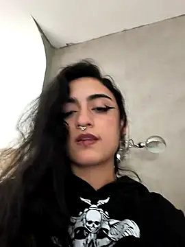 Lila Desiree online show from 12/17/25, 04:12