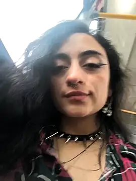 Lila Desiree online show from 04/15/26, 08:42