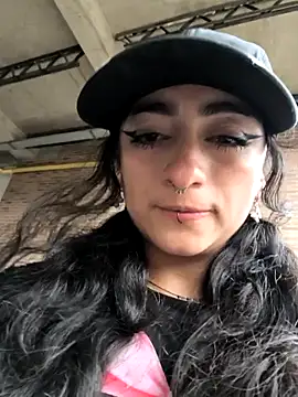 Lila Desiree online show from 04/16/26, 09:39