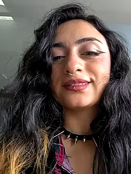 Snapshot of Lila_Desiree chatting on 02/15/25, 08:01 Lila Desiree online show from 02/15/25, 08:01