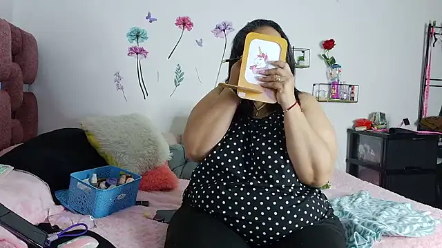 ScarletthJhonson- online show from 05/12/26, 10:16