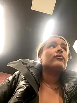 maisiesmithx online show from 10/12/25, 04:14