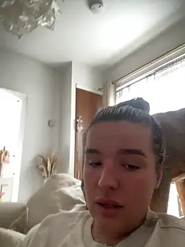 maisiesmithx online show from 10/09/25, 11:11